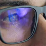 Gli occhiali anti luce blu per proteggere i nostri occhi